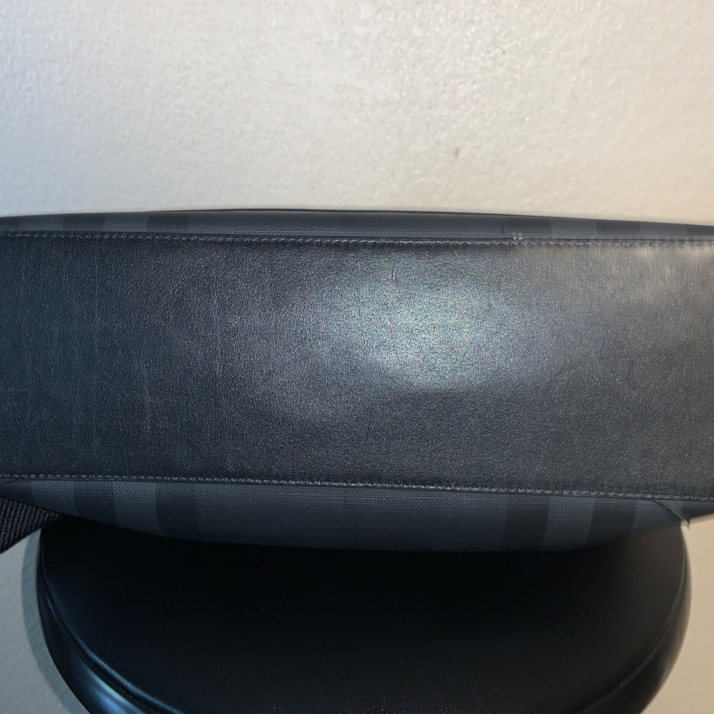 Burberry Black messenger bag (UNISEX) - Picture 3 of 3